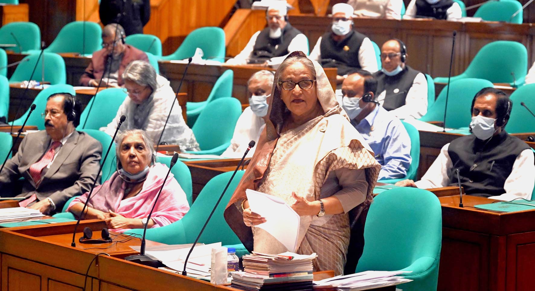 ‘যেখানে উন্নত দেশ হিমশিম খাচ্ছে, সেখানে আমাদের তো ভুগতেই হবে’