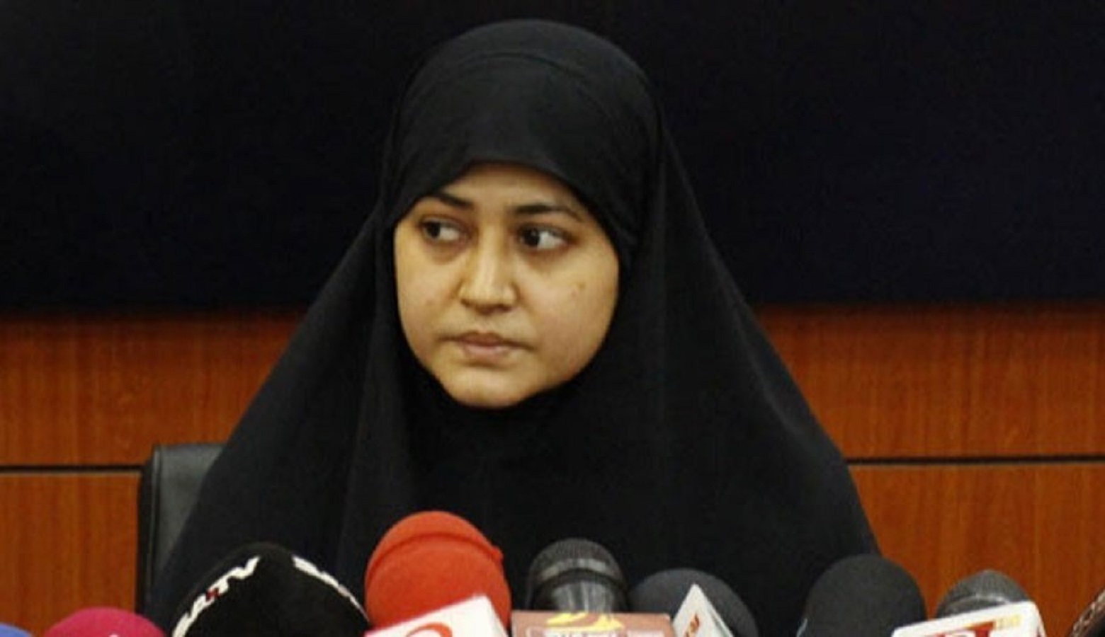 ‘আব্বু তুমি ভুল পথে আছো, ফিরে আসো’