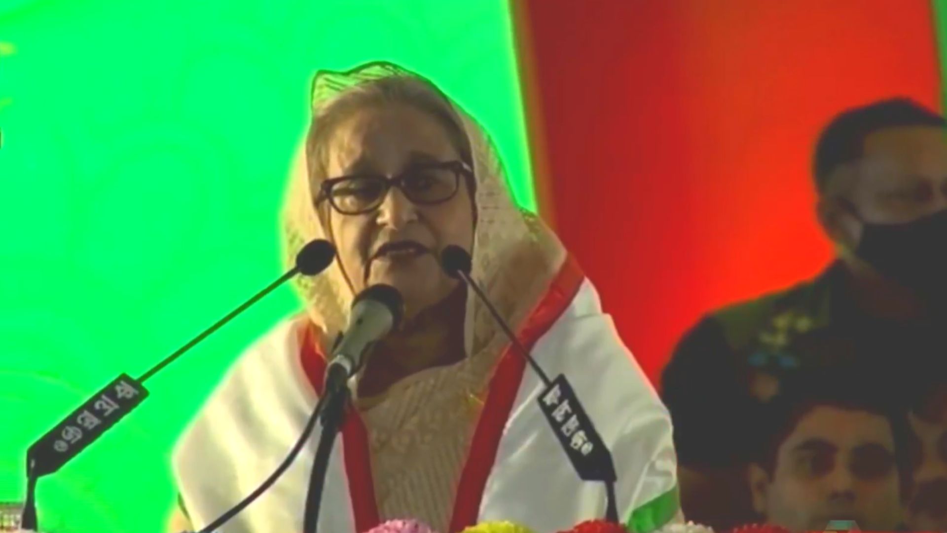 সবাই গ্রামে ফিরে যান, নিজ হাতে চাষ করেন: যুবলীগের উদ্দেশে শেখ হাসিনা