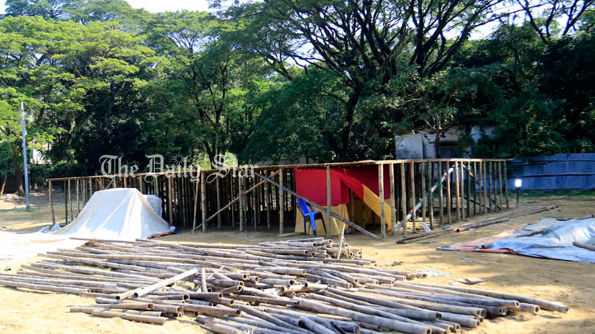 সিলেটে বিএনপির গণসমাবেশ: প্রস্তুত হচ্ছে মঞ্চ, ব্যানারে ঢাকছে রাস্তাঘাট