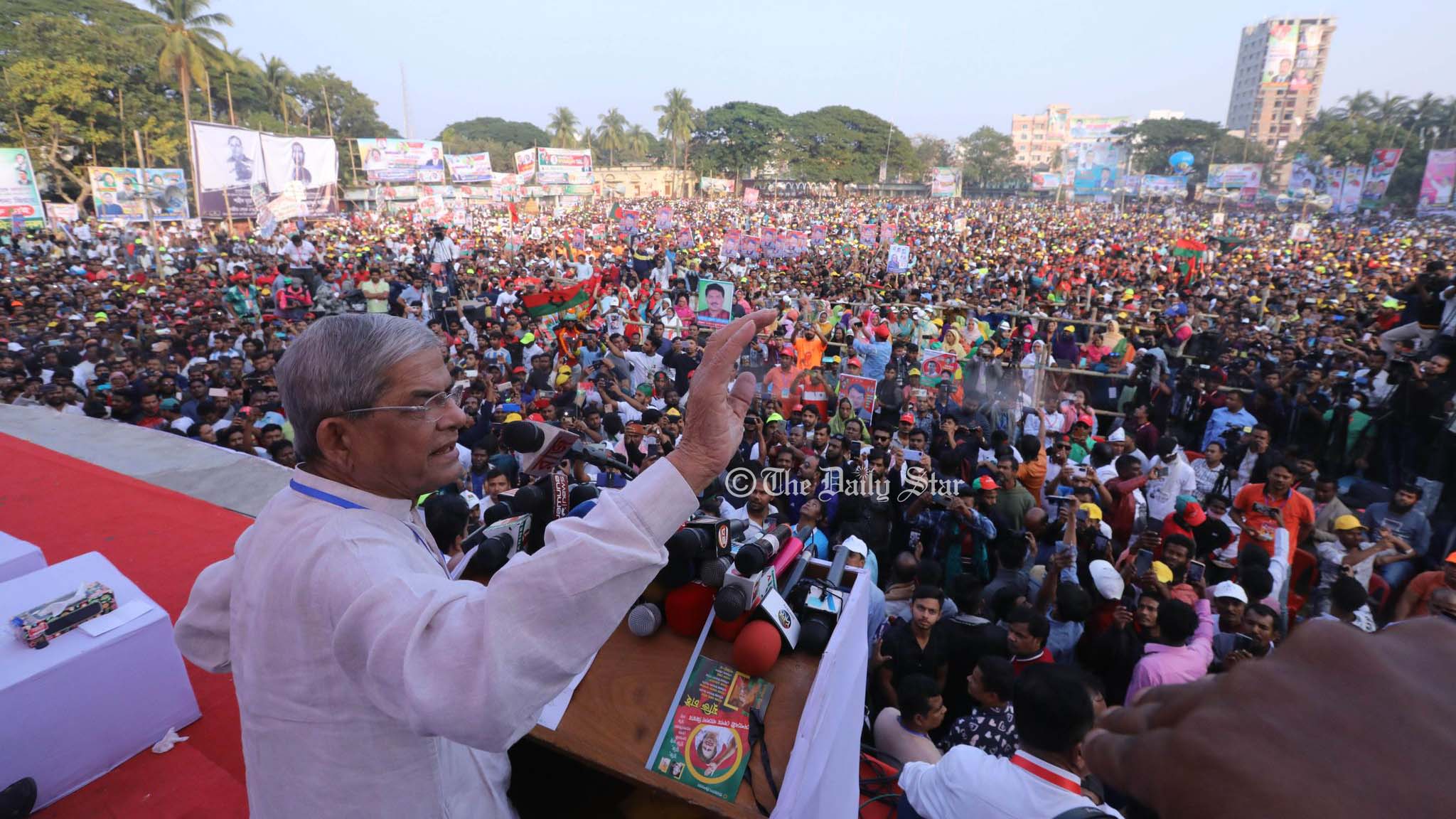 ১০ ডিসেম্বরের সমাবেশ নিয়ে দুঃস্বপ্ন দেখছে সরকার: মির্জা ফখরুল