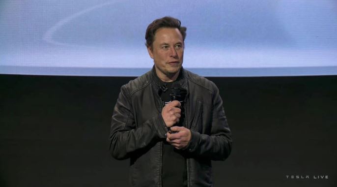 টেসলার ৩ দশমিক ৫৮ বিলিয়ন ডলারের শেয়ার বিক্রি করলেন ইলন মাস্ক 