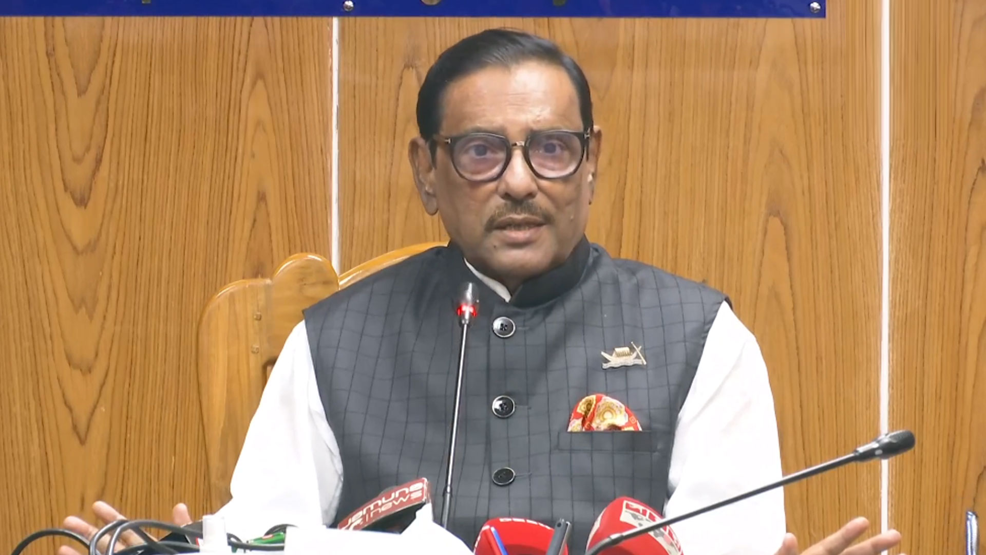 খালেদা জিয়ার রাজনীতি করার সুযোগ নেই: ওবায়দুল কাদের