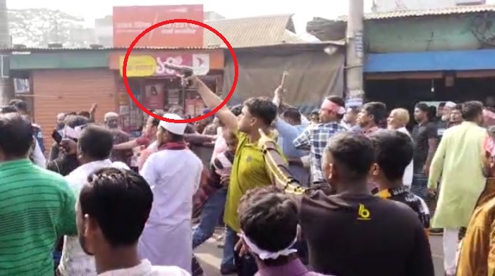 পদযাত্রা থেকে ‘বিএনপি কর্মীর’ পিস্তল উঁচিয়ে হুমকির অভিযোগ আ. লীগের