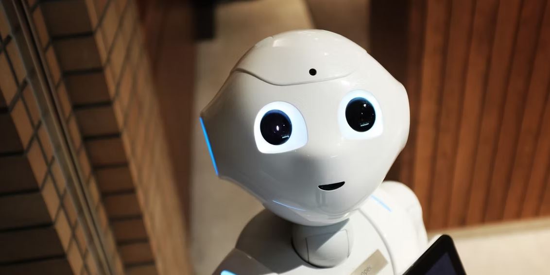 কৃত্রিম বুদ্ধিমত্তার চ্যাটবটকে যে ৬ বিষয়ে প্রশ্ন করা উচিত নয়