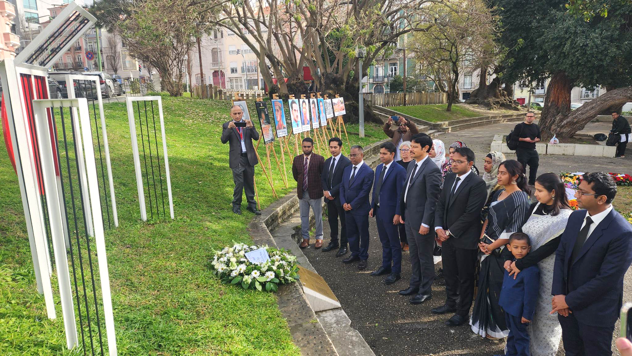 লিসবনে স্থায়ী শহীদ মিনারে প্রবাসীদের শ্রদ্ধা