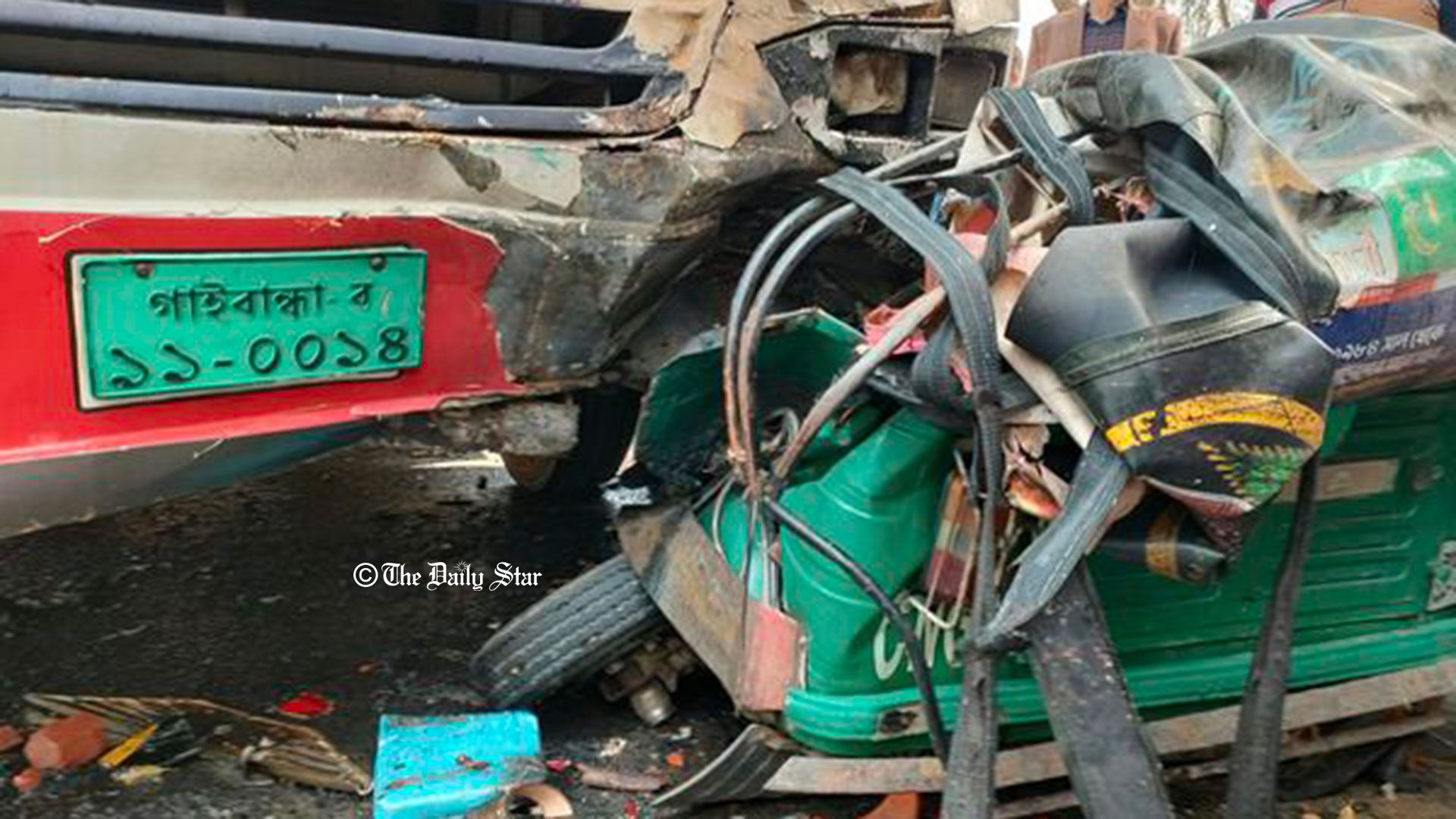 বগুড়ায় বাসচাপায় অটোরিকশার ৫ আরোহী নিহত