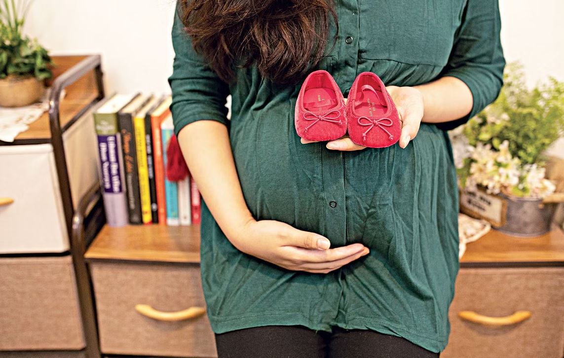 গর্ভাবস্থার শেষ ৩ মাসের সতর্কতা ও খাদ্য তালিকা