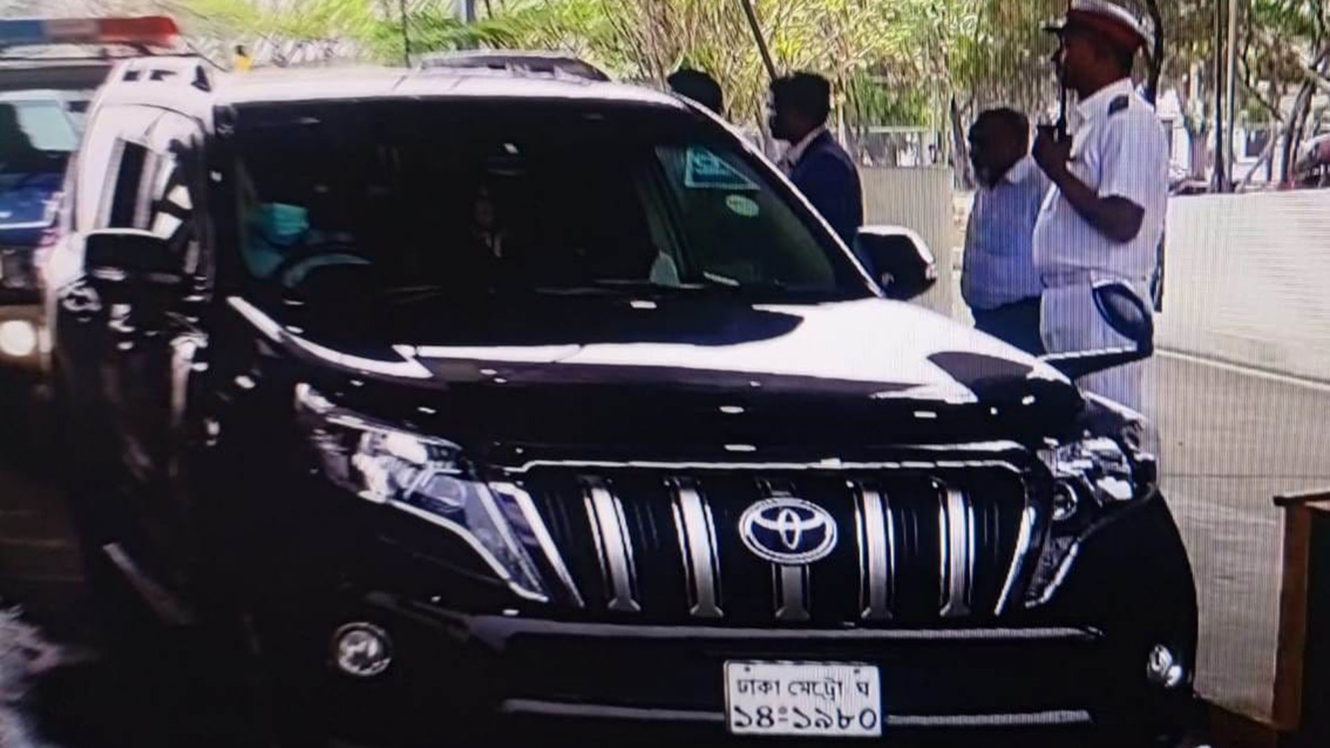 টোল না দিয়েই পদ্মা সেতু পারের অভিযোগ এমপি গোলাপের বিরুদ্ধে