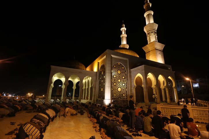 চাঁদ দেখা যায়নি আজ, শুক্রবার রোজা শুরু