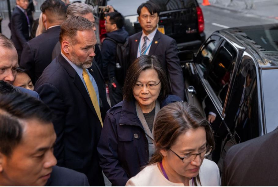 তাইওয়ানের প্রেসিডেন্টের যুক্তরাষ্ট্রে যাত্রাবিরতি, চীনের সতর্কবাণী