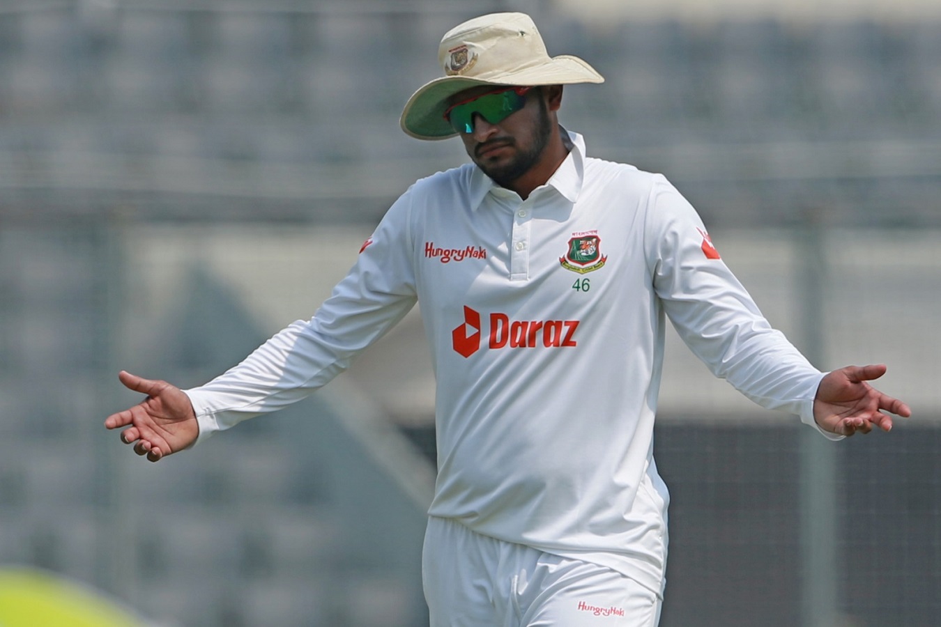 সাকিবের আপাতত দেশে ফেরা হচ্ছে না