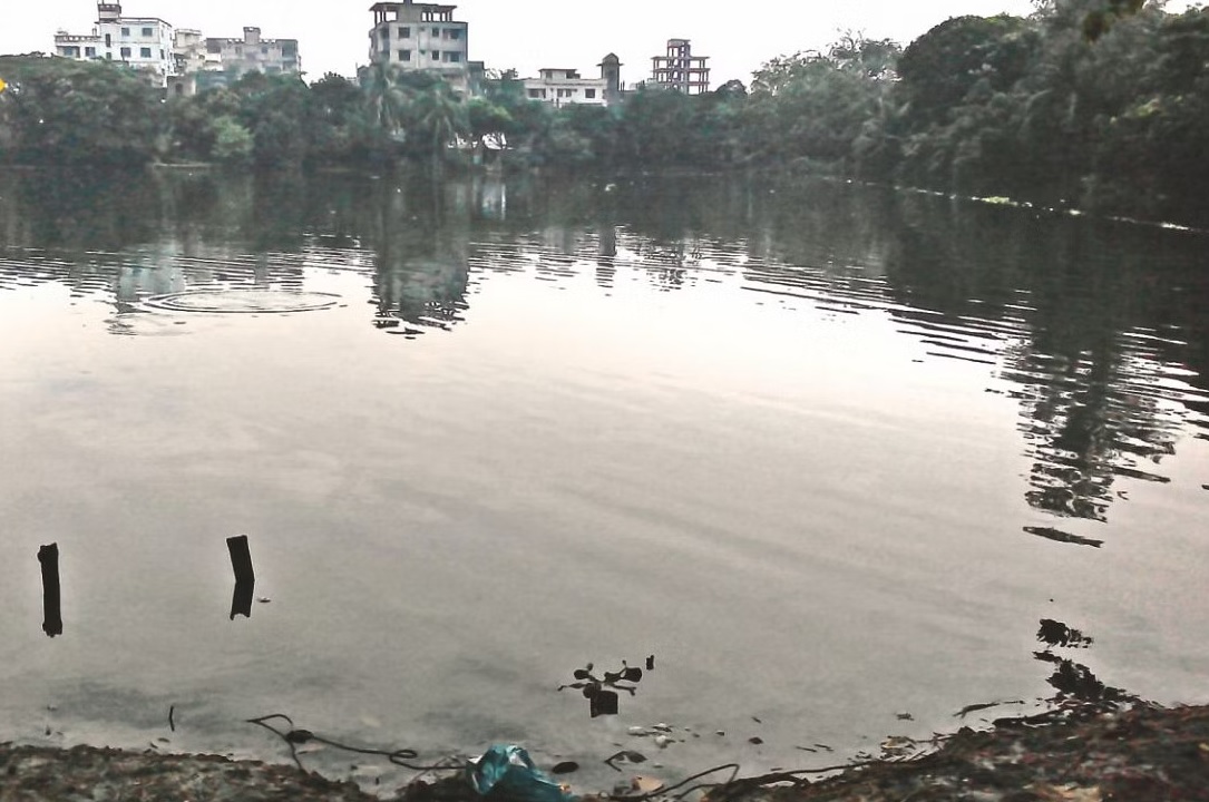 ঢাকার জলাশয় ভরাট বন্ধ করুন