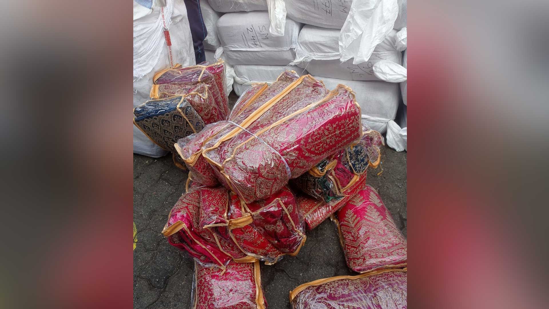 সোডা অ্যাশ ঘোষণায় আমদানি করা আড়াই কোটি টাকার কাপড় জব্দ