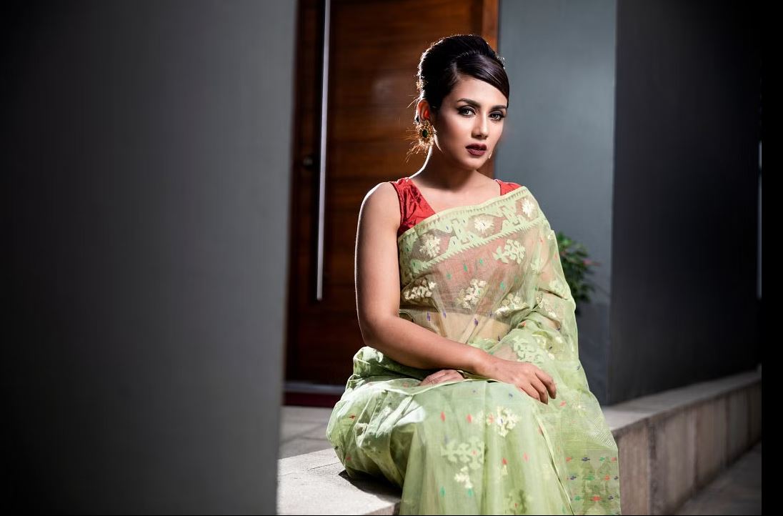 ঈদে পছন্দের তালিকায় রাখতে পারেন জামদানি