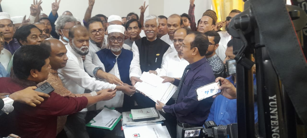 আমি কাউকে প্রতিপক্ষ মনে করি না: আজমত উল্লা