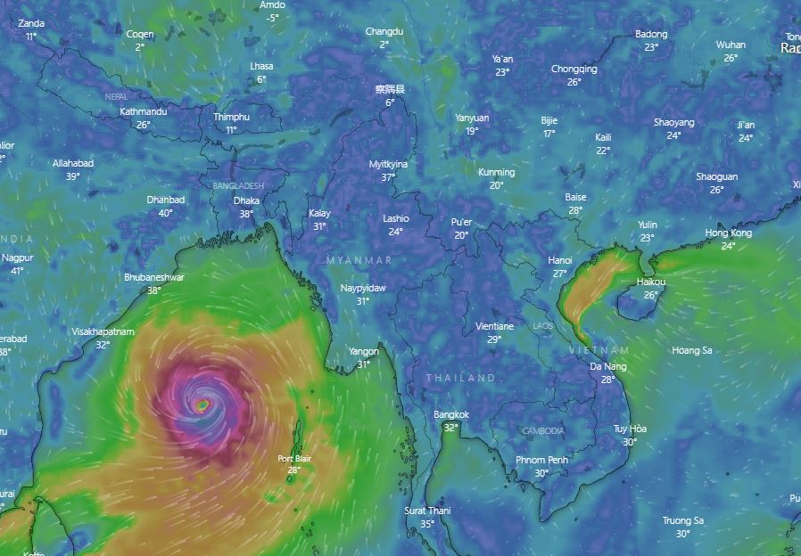 কক্সবাজার থেকে ৯০০ কিলোমিটার দূরে মোখা, ৪ নম্বর হুঁশিয়ারি সংকেত