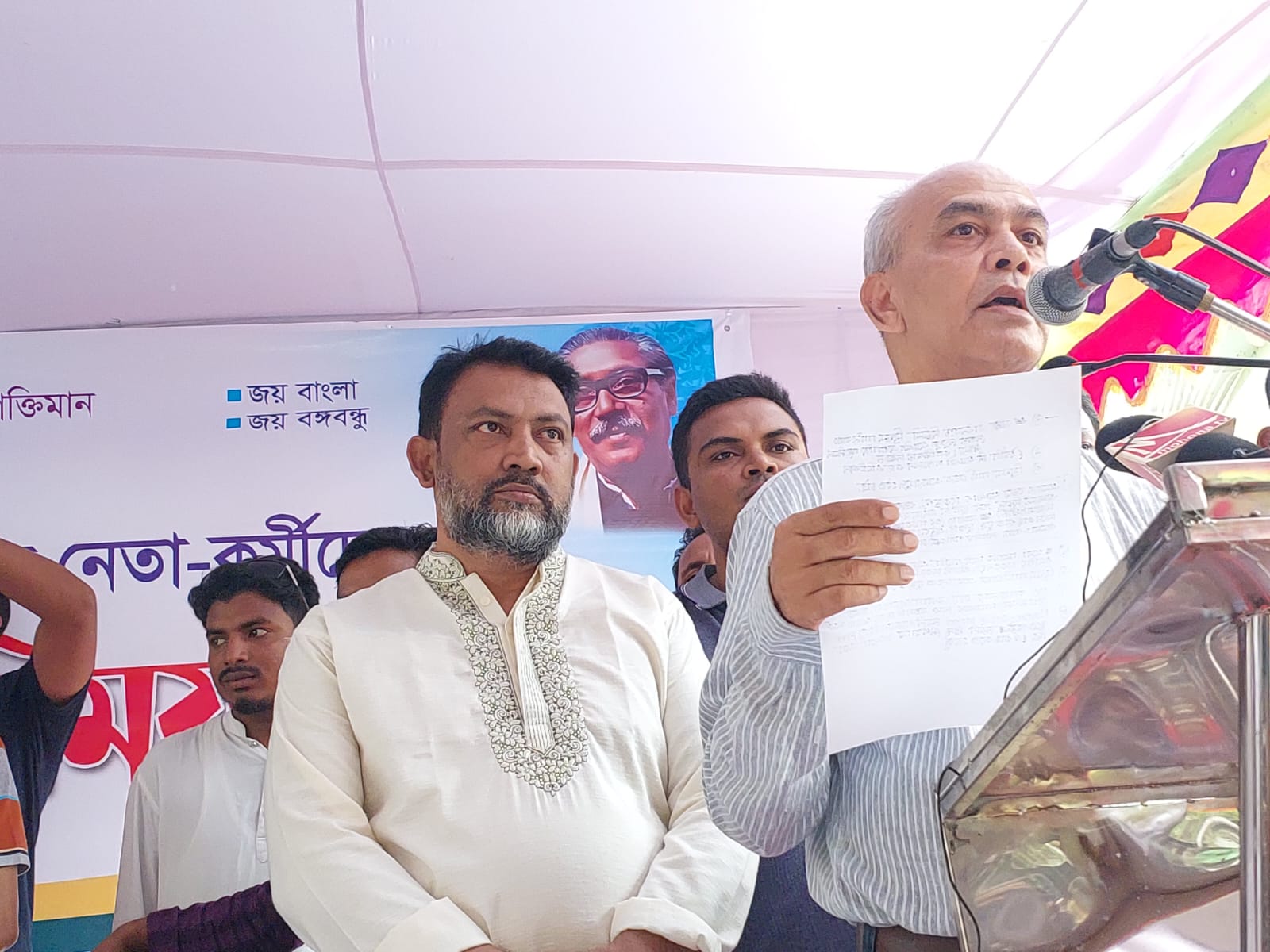 এমপি মোরশেদ আলমকে অবাঞ্ছিত ঘোষণা স্থানীয় আ. লীগের