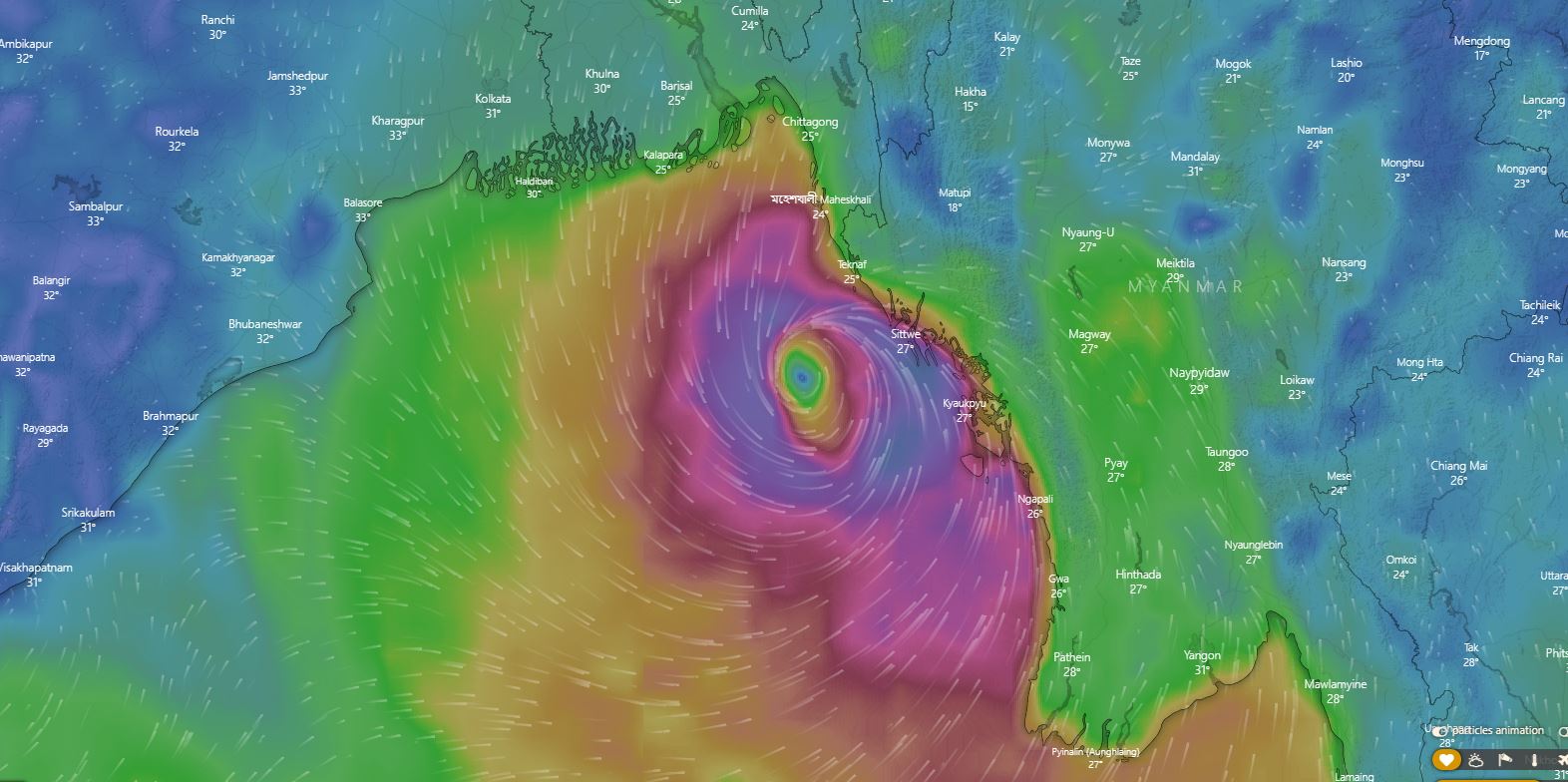কক্সবাজার অতিক্রম করছে মোখা, বাতাসের গতিবেগ ২১৫ কিমি