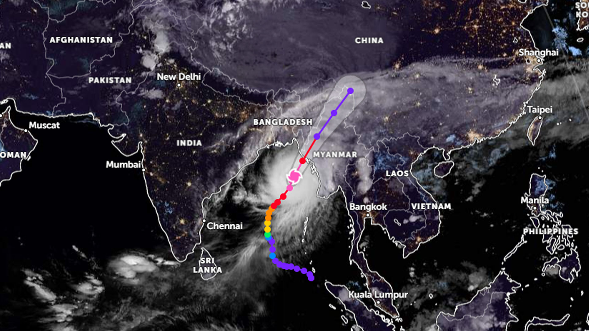 কক্সবাজার থেকে ৪১০ কিলোমিটার দূরে মোখা, চট্টগ্রাম-বরিশাল উপকূলে অগ্রভাগের প্রভাব