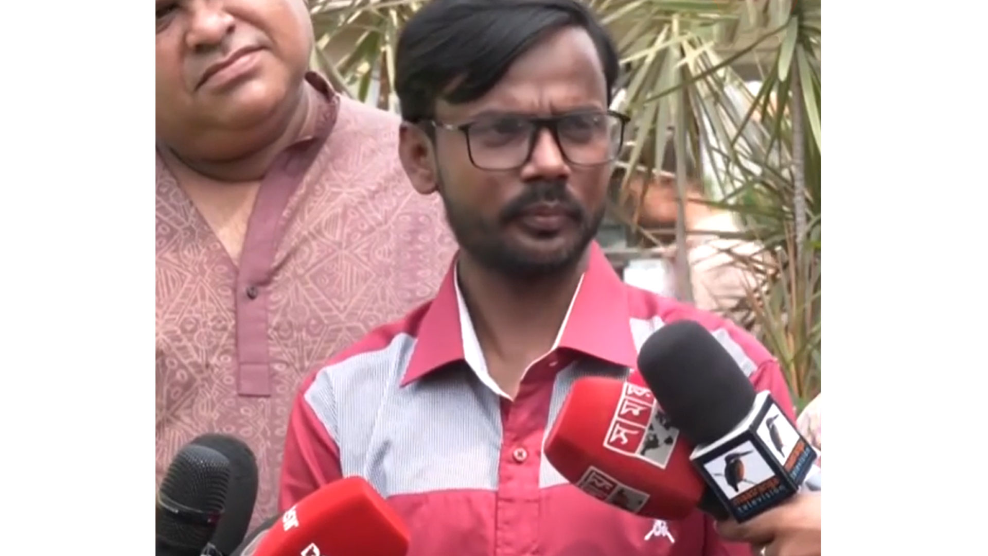 নায়ক ফারুকের অসমাপ্ত কাজ শেষ করতে চান হিরো আলম