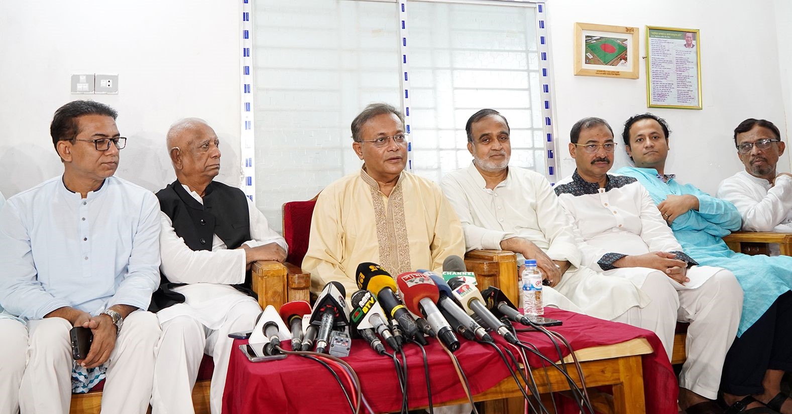 ‘মানুষ কষ্টে থাকলে গতবারের চেয়ে ১ লাখ বেশি পশু কোরবানি হলো কীভাবে’