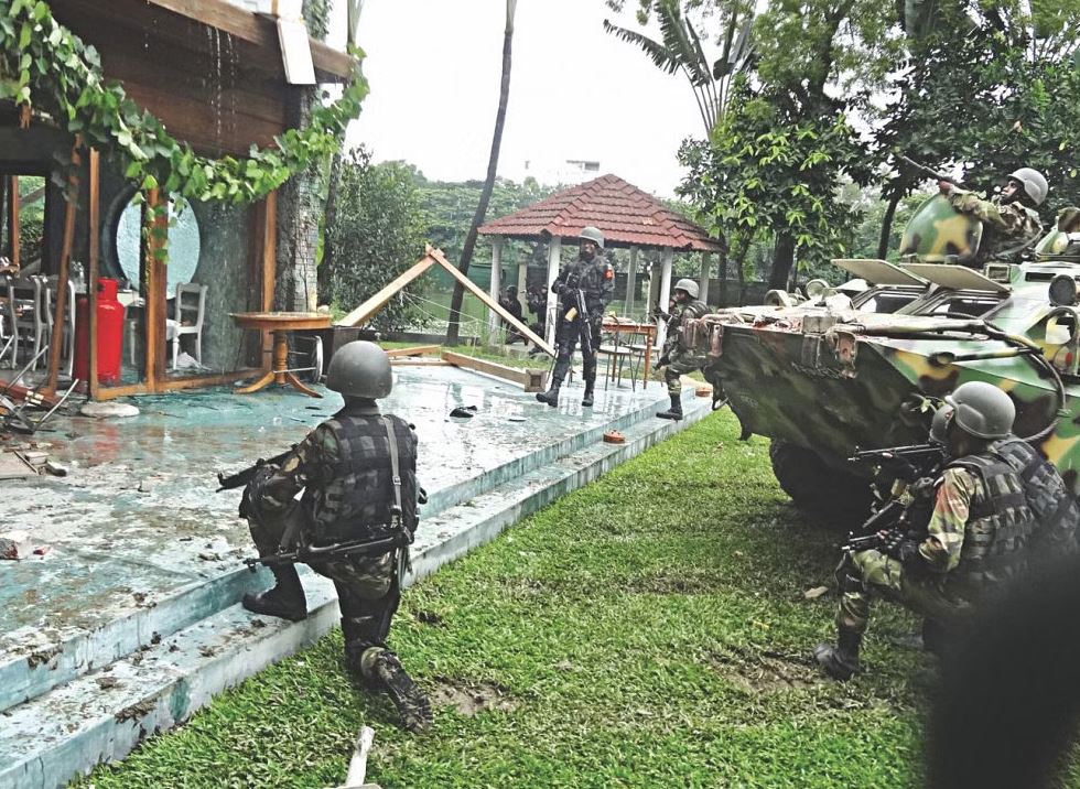 হোলি আর্টিজান হামলার ৭ বছর: এখনো ন্যায়বিচারের অপেক্ষায়