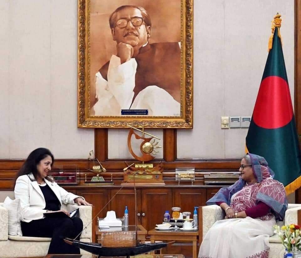 প্রধানমন্ত্রীর সঙ্গে উজরা জেয়ার বৈঠক