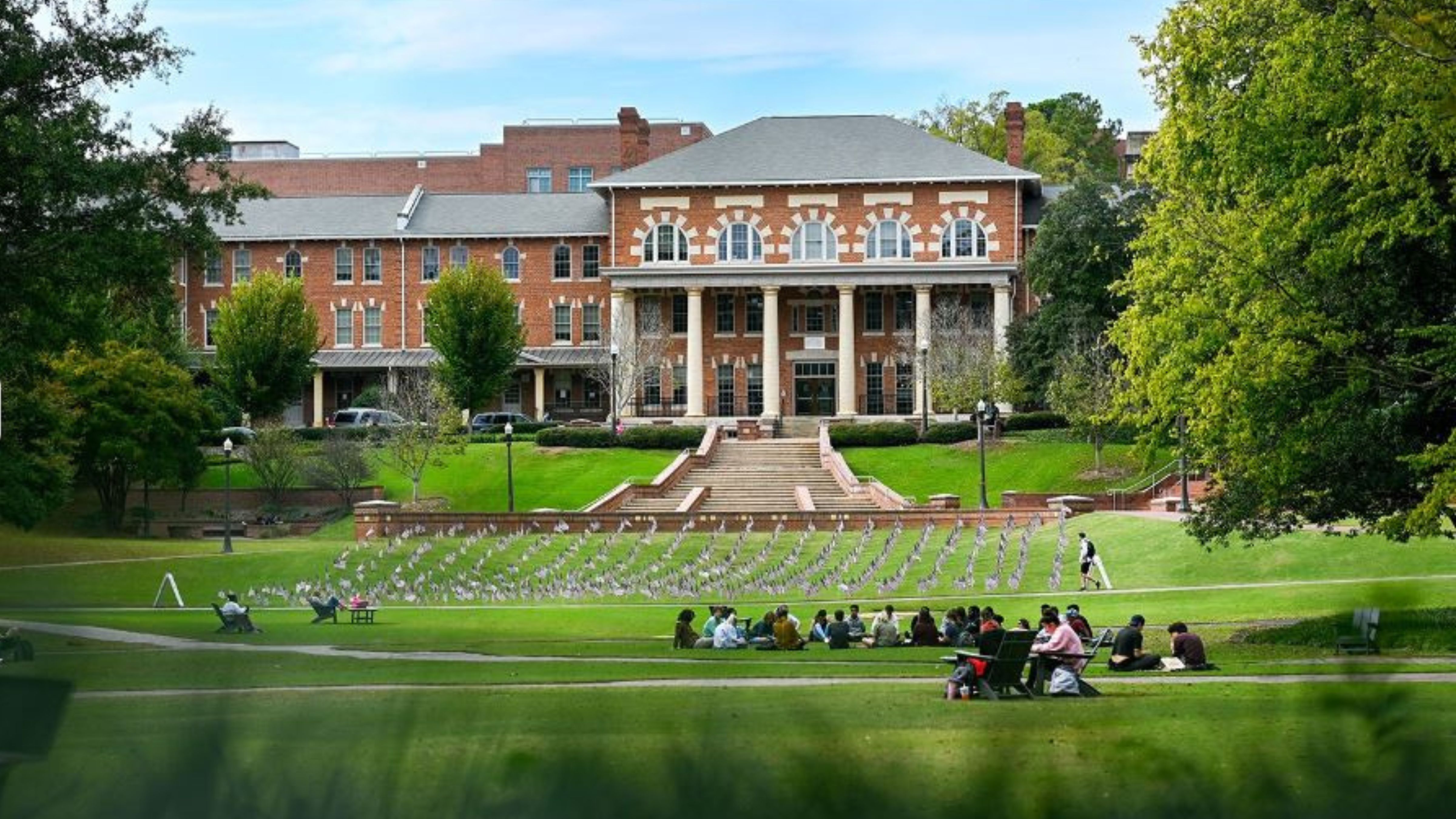 নর্থ ক্যারোলাইনা স্টেট ইউনিভার্সিটিতে পড়তে চাইলে