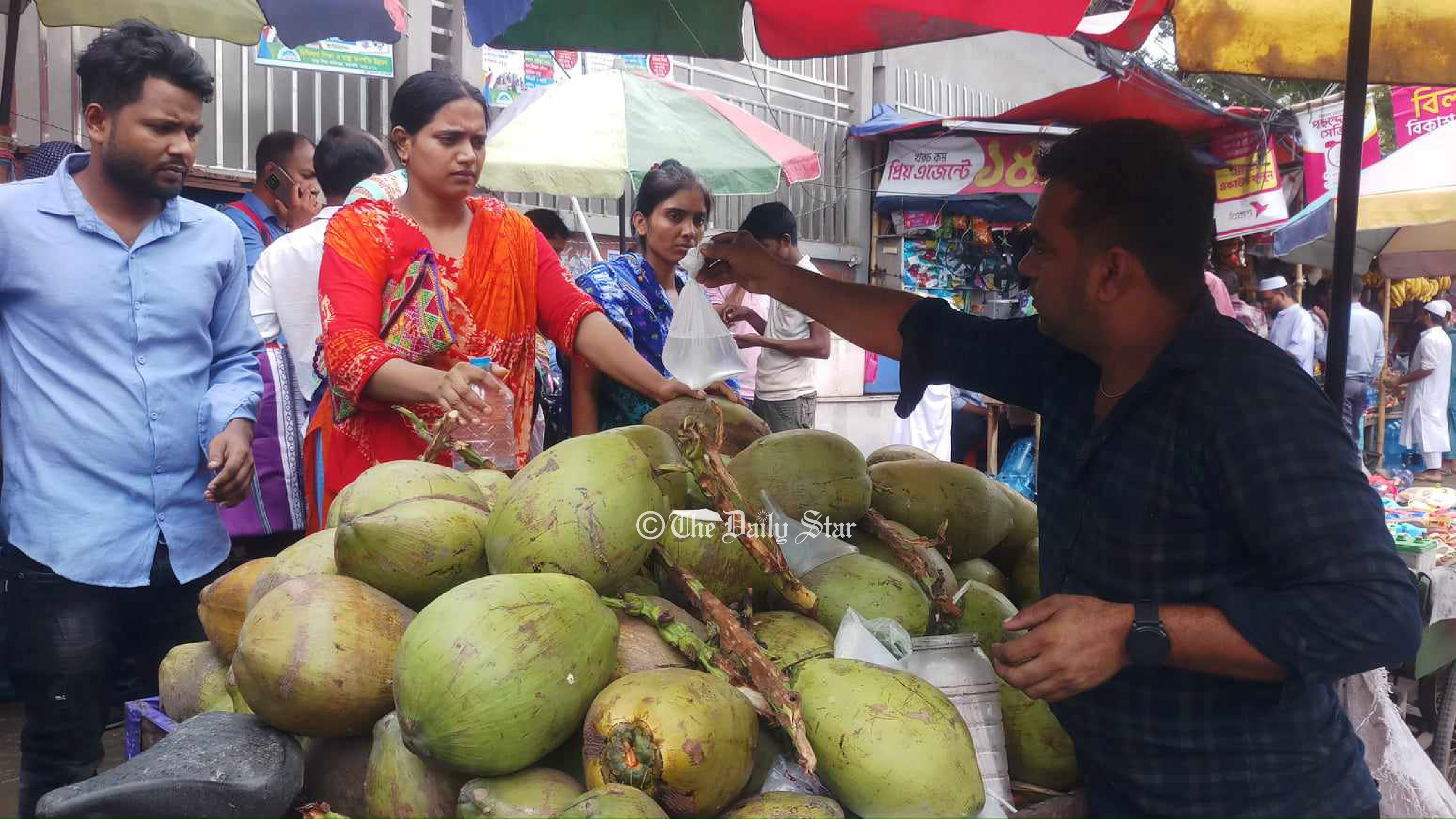 ‘ডেঙ্গু-ডাবের’ ডাবল সেঞ্চুরি