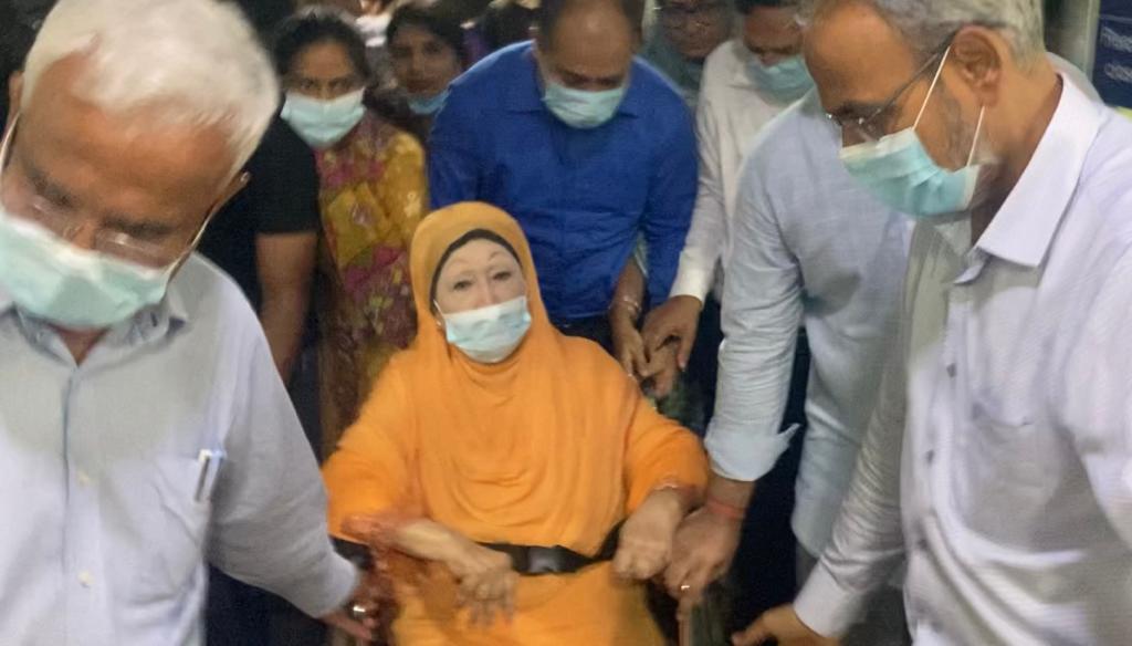‘বেগম খালেদা জিয়াকে বাঁচাতে হলে উন্নত চিকিৎসার জন্য বিদেশে নিতে হবে’