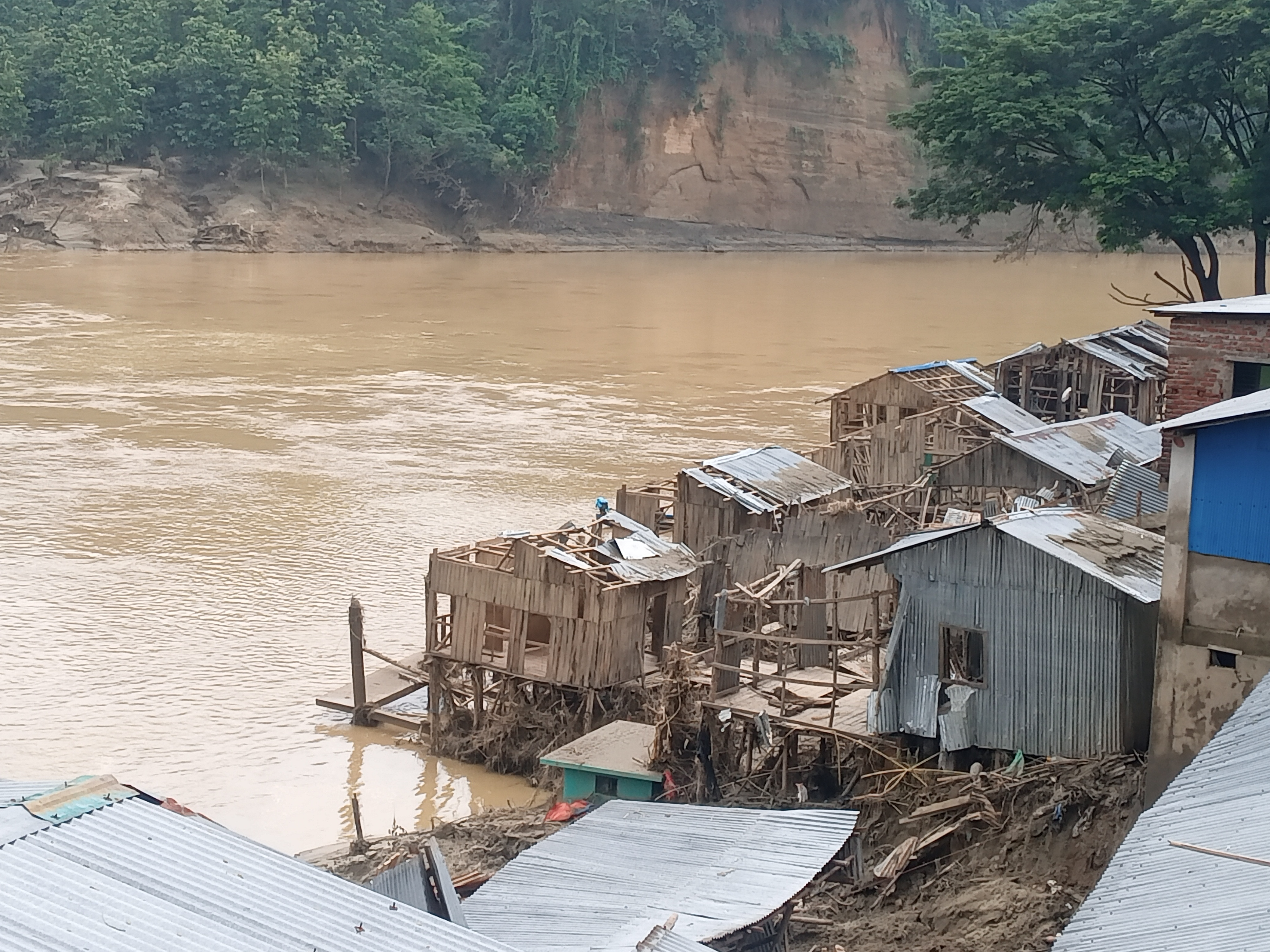 সাঙ্গুতে বিলীন ৮ বাড়ি, ঝুঁকিতে আরও শতাধিক