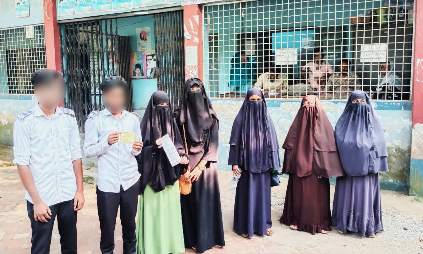 ২ বছর ক্লাস করে এইচএসসির দিন জানলেন তারা কলেজের শিক্ষার্থী না