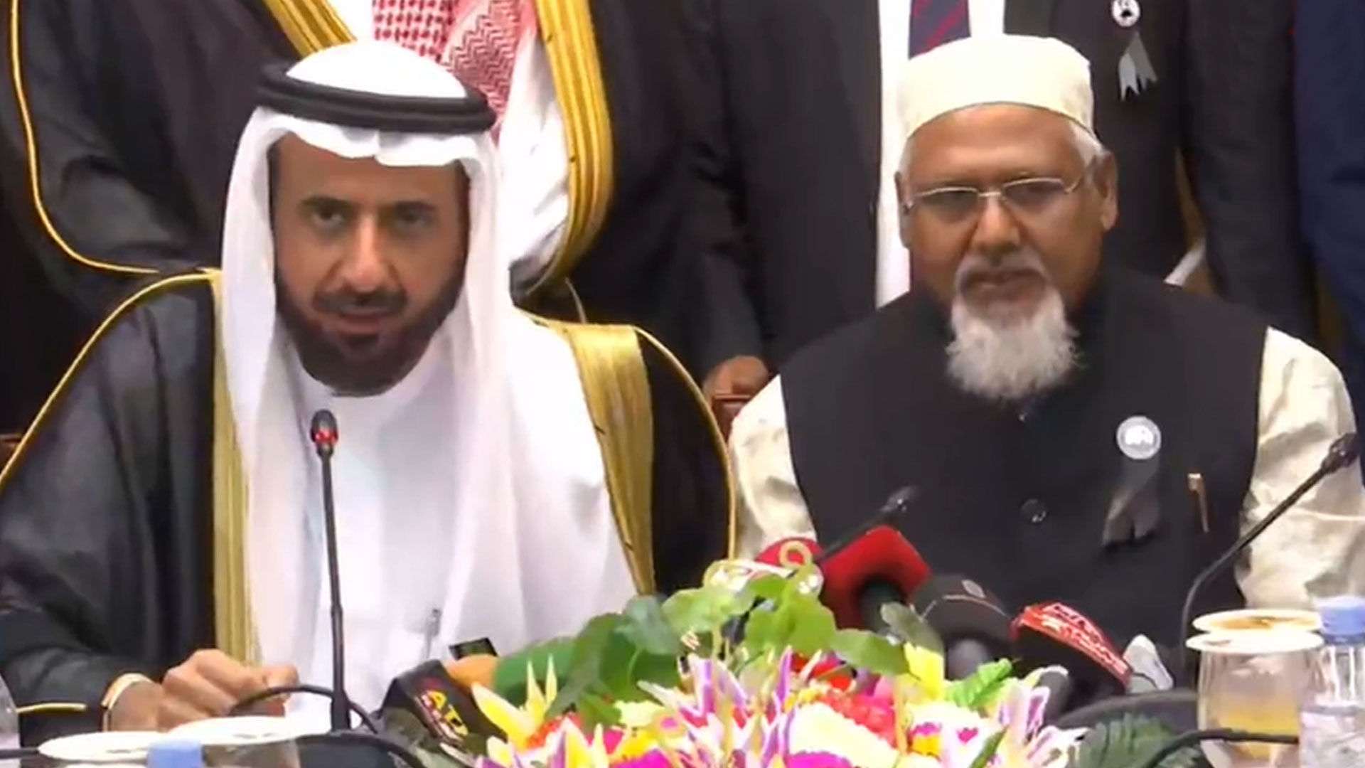 ওমরাহ ভিসায় সৌদি আরবের যেকোনো শহর ভ্রমণ করা যাবে: সৌদি হজ মন্ত্রী