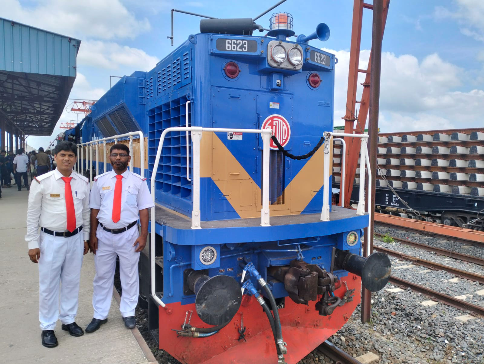 পদ্মা সেতু দিয়ে পরীক্ষামূলক ট্রেন ঢাকা থেকে ভাঙ্গায় পৌঁছবে সকাল সাড়ে ১১টায়