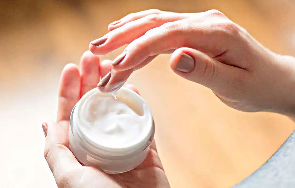 ময়েশ্চারাইজার কি সারা বছর প্রয়োজন, তৈলাক্ত ত্বকের ক্ষেত্রে কী করবেন