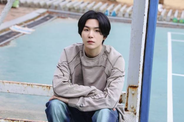 বাধ্যতামূলক বিকল্প সামাজিক সেবার কাজ শুরু করলেন বিটিএসের সুগা