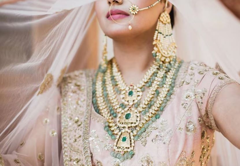 বিয়ের গয়নায় কী ট্রেন্ড চলছে