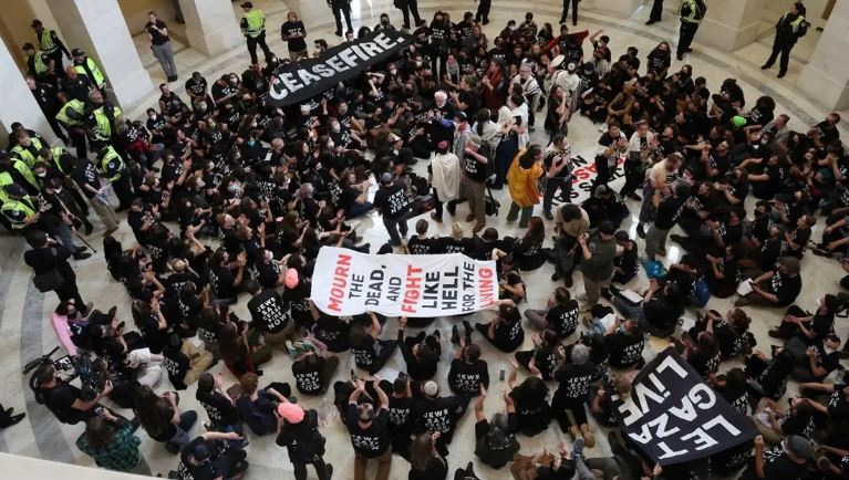 গাজায় যুদ্ধবিরতির দাবিতে কংগ্রেসে আমেরিকান ইহুদিদের বিক্ষোভ