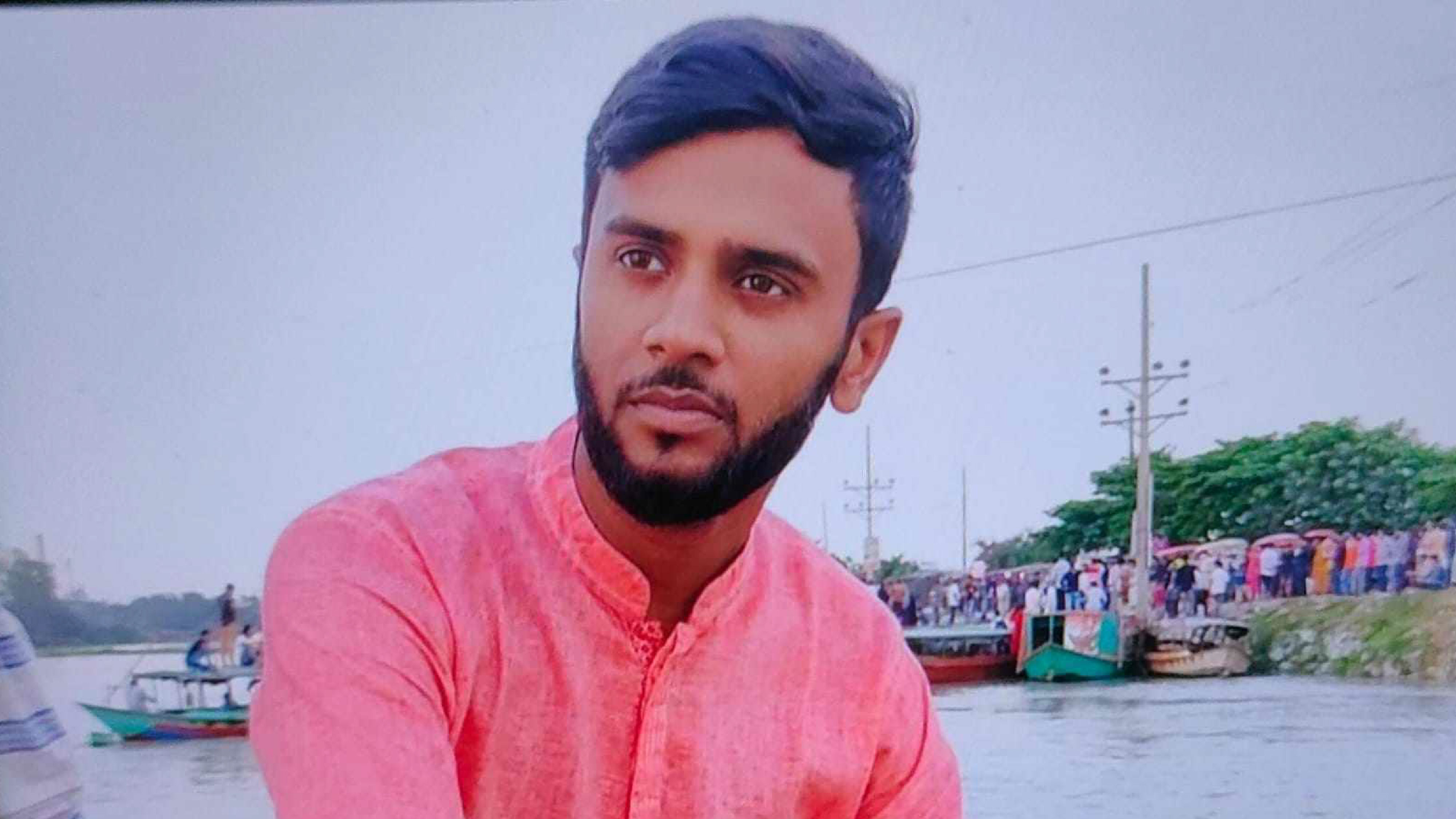 বেতন বৃদ্ধির দাবিতে আন্দোলনে গুলিবিদ্ধ শ্রমিকের মৃত্যু