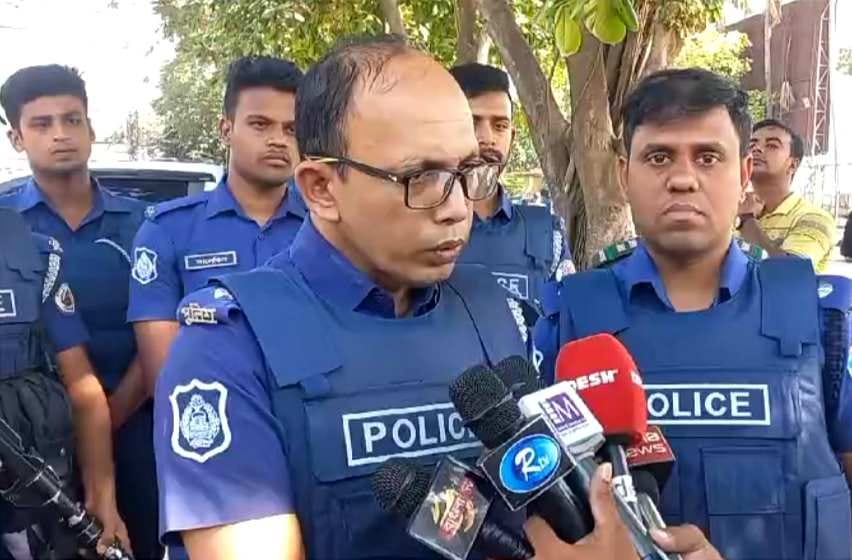 শ্রমিকদের আন্দোলনে উসকানি দেওয়া হচ্ছে: আশুলিয়া শিল্প পুলিশের এসপি