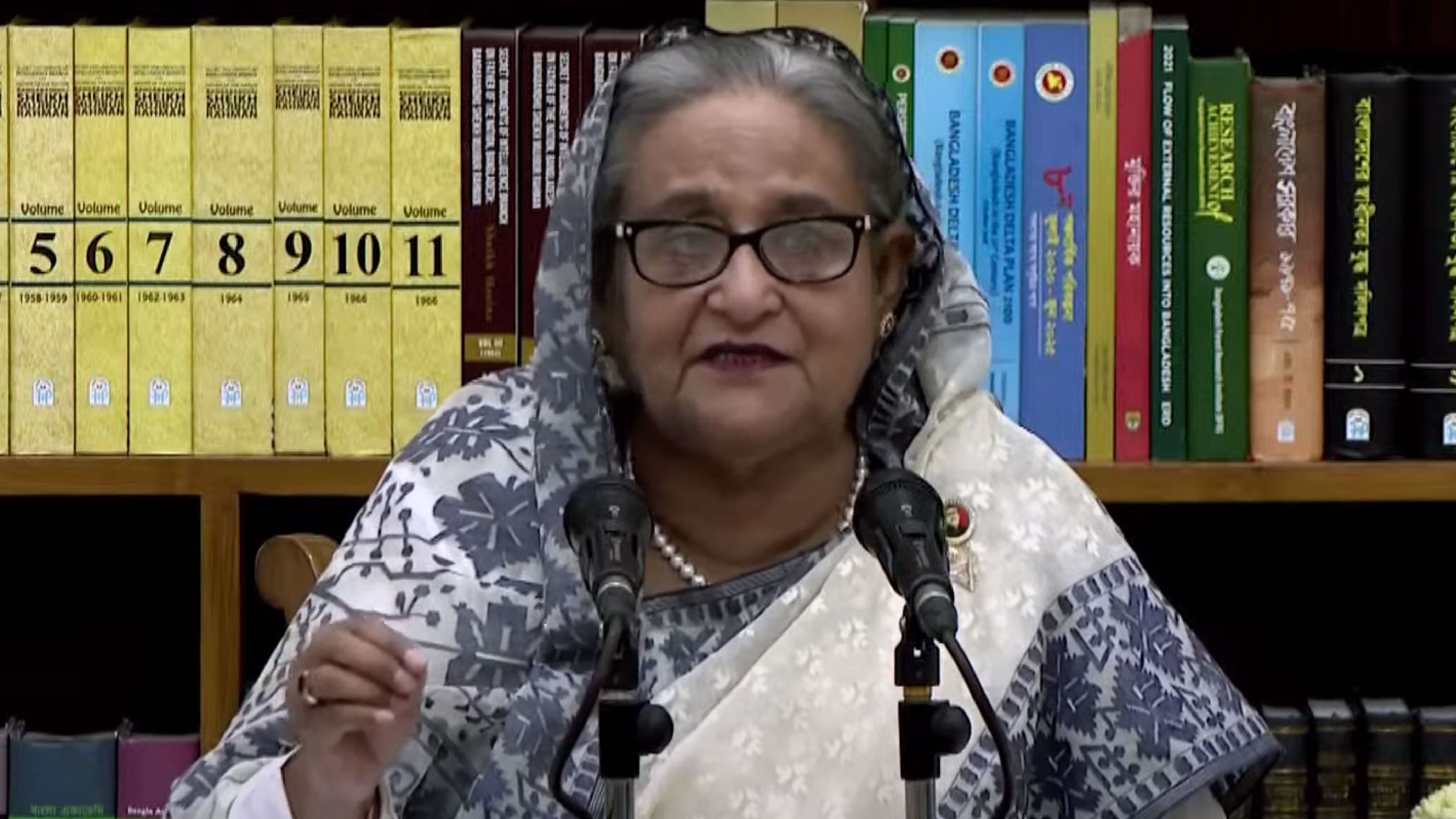 ‘বিএনপি সন্ত্রাসী সংগঠন, সন্ত্রাসীদের কীভাবে শিক্ষা দিতে হয় সেটাই আমরা দেবো’