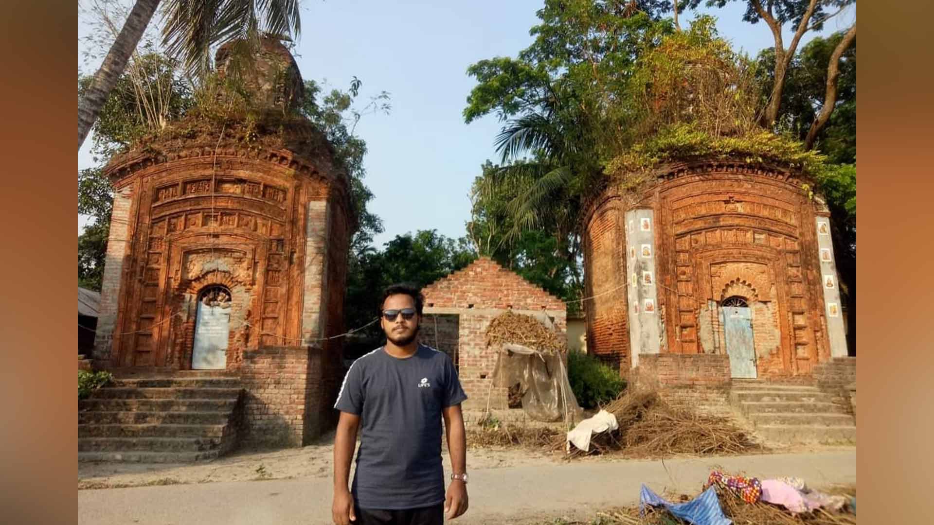 ঐতিহাসিক স্থাপনা দেখতে ৬৪ জেলা ঘুরেছেন আয়াতুল্লাহ