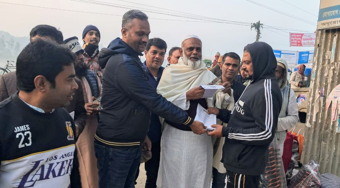 ‘ডামি নির্বাচন’ বর্জনের আহ্বান জানিয়ে মানিকগঞ্জে বিএনপির লিফলেট বিতরণ