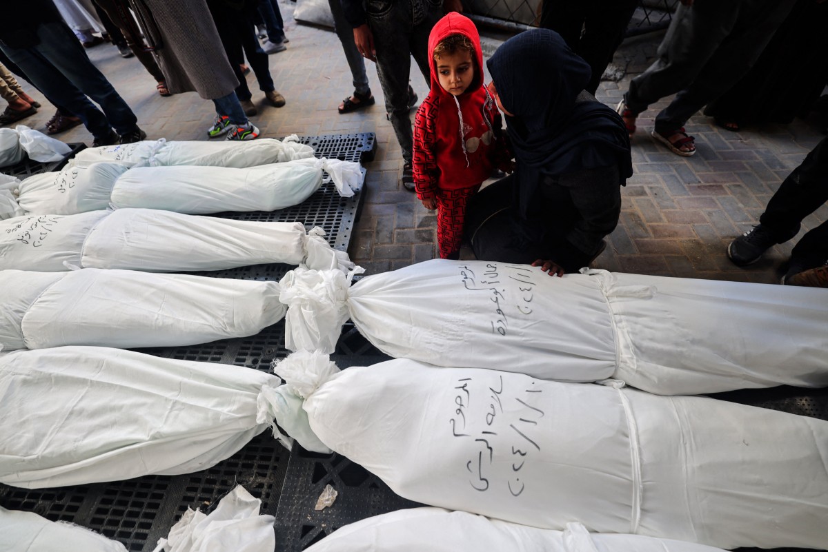 ইউক্রেনে যা গণহত্যা, গাজায় কেন তা নয়