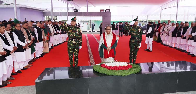 বঙ্গবন্ধুর প্রতি প্রধানমন্ত্রী ও মন্ত্রিসভার নতুন সদস্যদের শ্রদ্ধা