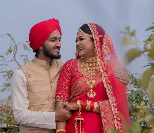 মৌসুমী হামিদের বিয়ের বেনারসি নিয়ে জানালেন ডিজাইনার