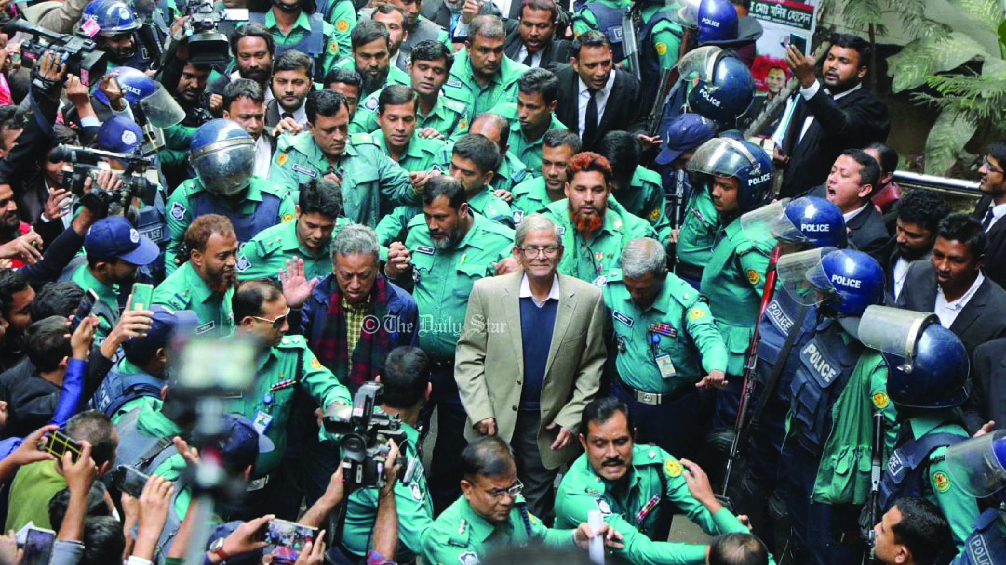 মির্জা ফখরুল ও আমীর খসরুর অন্তর্বর্তীকালীন জামিন