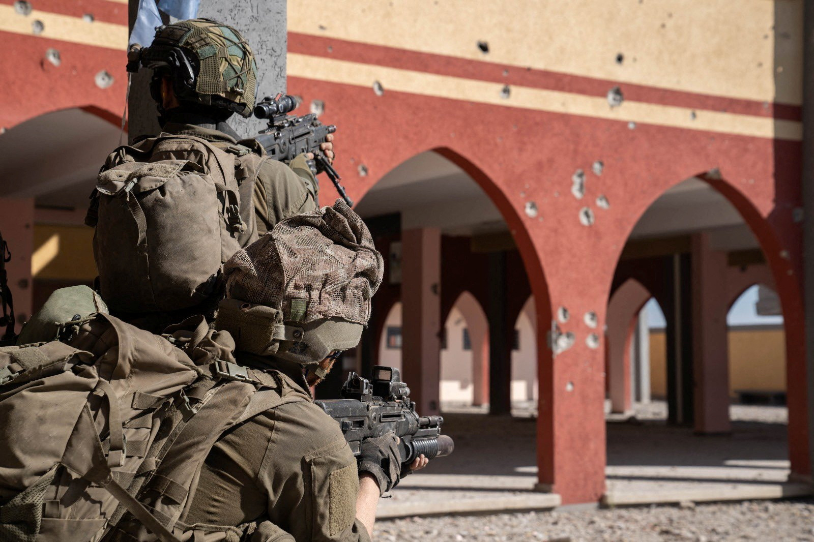 আলোচনায় ১ মাসের যুদ্ধবিরতি, আগের প্রস্তাবে হামাসের ‘না’ 