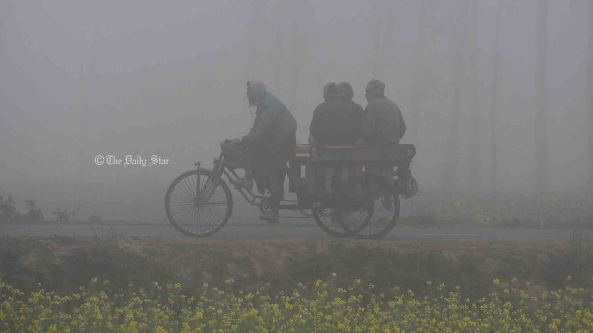 আজ তেঁতুলিয়ায় বছরের সর্বনিম্ন তাপমাত্রা ৫.৮ ডিগ্রি